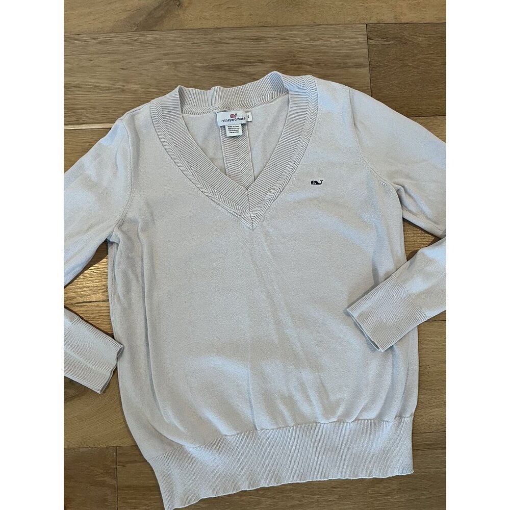 Mama Vineyard vines 🐳sweater